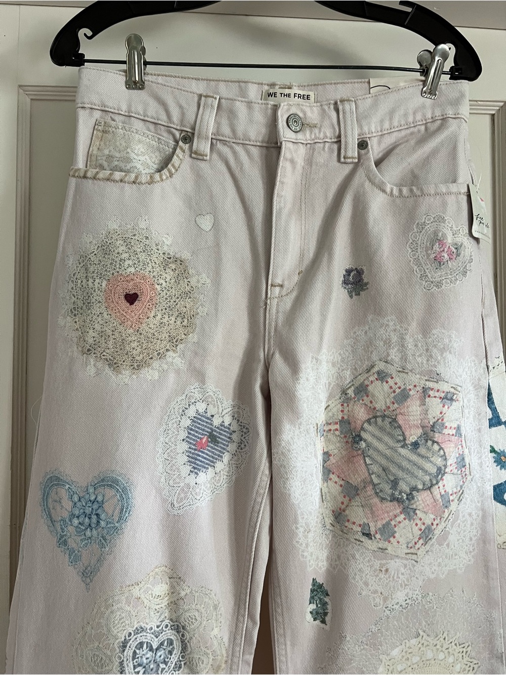 Free People We The Free Printed Straight Leg Jeans in Heirloom Ivory Size 27 NWT - Picture 3 of 13